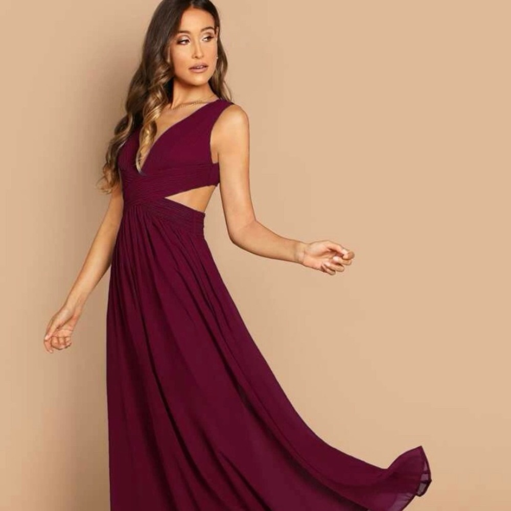 BRAND NEW, NEVER WORN Shein size 12 burgundy v-neck fit and flare dress!